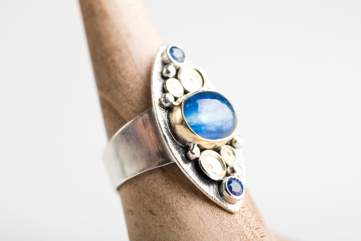 Odiel Kyanite Marquise Ring in 18k Gold & Silver